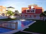 Bungalow en torrevieja a estrenar con piscina