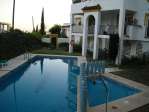 Piso sin muebles, 3 dormitorios, piscina