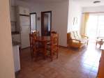 Excelente piso, dos dormitorios, amplio sal�n y