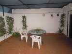 Piso 2 dormitorios 1 ba�o con gran patio centrico