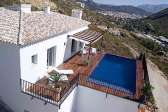 Chalet independiente con vistas al mar y piscina