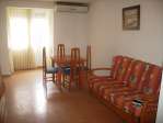Se alquila estudio amueblado en zona tranquila
