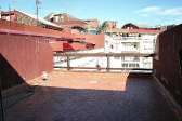 �tico de 32 m2 m�s trza. De 20 m2, sin amueblar.
