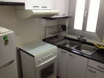 Piso de 3 dorm dobles amueblado con electrodomesticos - Cocina