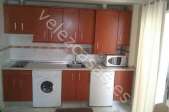 Estupendo estudio junto a mesones