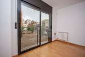 Amplio piso de 3 habitaciones dobles y p'arking