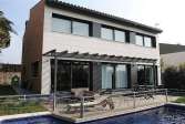 Casa semi nueva con piscina