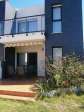 Bonita casa con jard�n