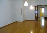 Junto pl Comas. Vivienda muy espaciosa en general