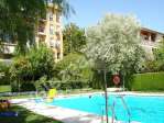Hermoso piso en cenes con garaje cerrado y piscina