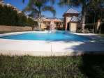 Chalet pareado en urbanizaci�n de lujo