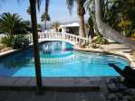 Alquilo bungalow en la empedrola