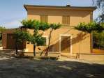 R�stica de 3 habitaciones, 2 salones, 2 ba�os,