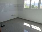 Luminosos pisos a estrenar, sin amueblar, balc�n,