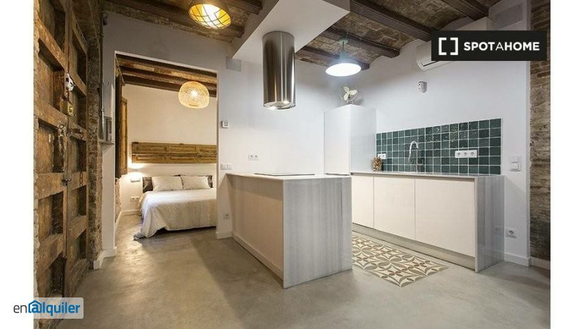 Rústico apartamento de 1 dormitorio en alquiler cerca de la playa en la Barceloneta