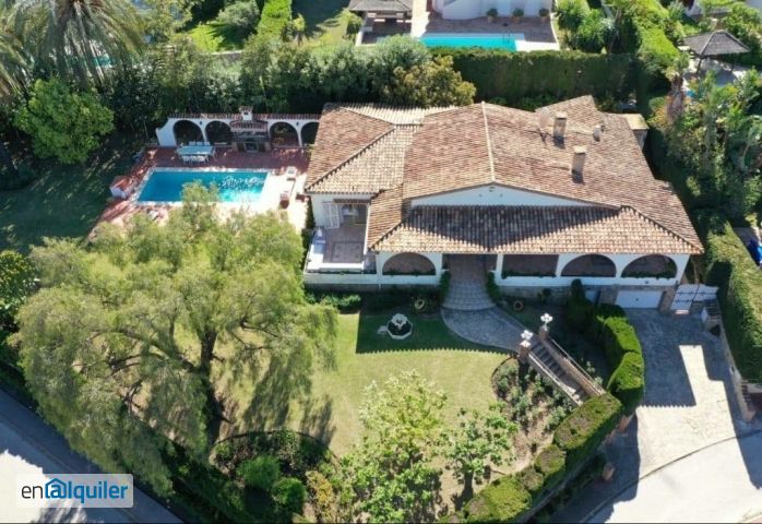 Villa en Alquiler en Nueva Andalucía - Las Brisas
