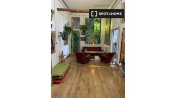 Imagen Se alquila piso de 3 habitaciones en Embajadores, familias o profesionales.