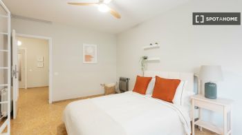 Imagen Furnished room for rent with elevator in Valencia