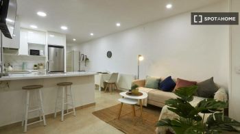 Imagen Piso de 2 habitaciones en alquiler en La Sagrada Familia, gastos incluidos