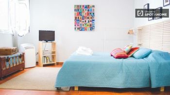 Imagen Moderno estudio con aire acondicionado en alquiler en el barrio de Malasaña