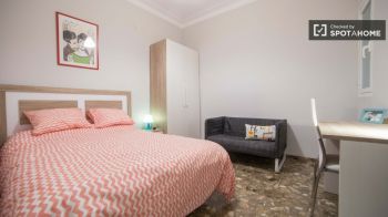 Imagen Furnished room for rent with elevator in Valencia