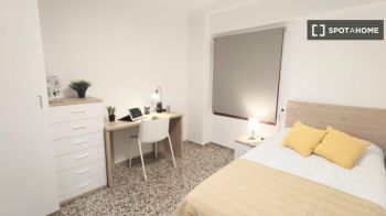 Imagen Room for rent on a terrace in Valencia