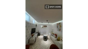 Imagen Se alquila piso de 2 habitaciones en Goya, todos los gastos incluidos.