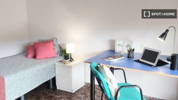 Imagen Furnished room for rent with elevator in Valencia