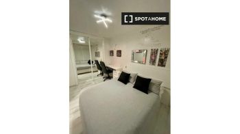 Imagen Se alquila apartamento de 1 dormitorio en Palacio, todos los gastos incluidos.