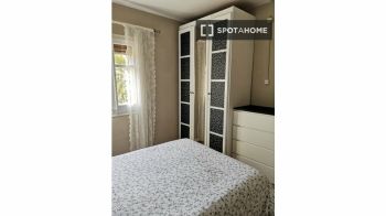 Imagen Se alquila habitación en precioso piso de 4 habitaciones en Collblanc