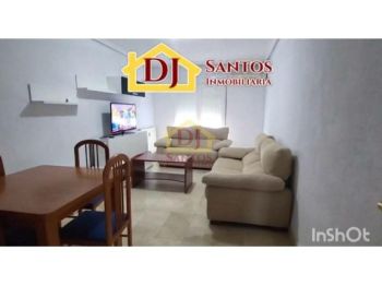 Imagen ATENCION ESTUDIANTES. Habitación en alquiler en piso compartido para chicas estudiantes próximo a la Facultad de Educación