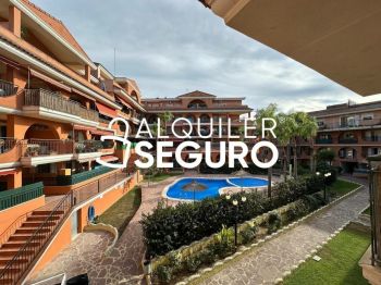 Imagen Alquiler piso terraza y ascensor Casco urbano