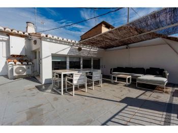 Imagen Alquiler ático amueblado piscina Ciutat vella