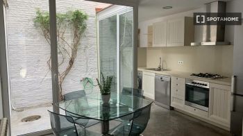 Imagen Piso de 2 habitaciones en alquiler en Mataró, gastos incluidos.