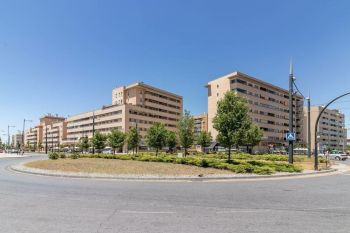 Imagen Alquiler piso terraza y piscina Zaidín