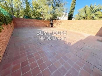 Imagen Inmobiliaria buy house alquila amplio y exclusivo chalet adosado en el señorio de illescas.